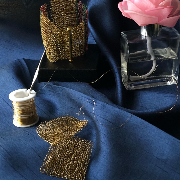 Cleopatra Cuff gold, red, black, green art wire - Picture 4 of 8